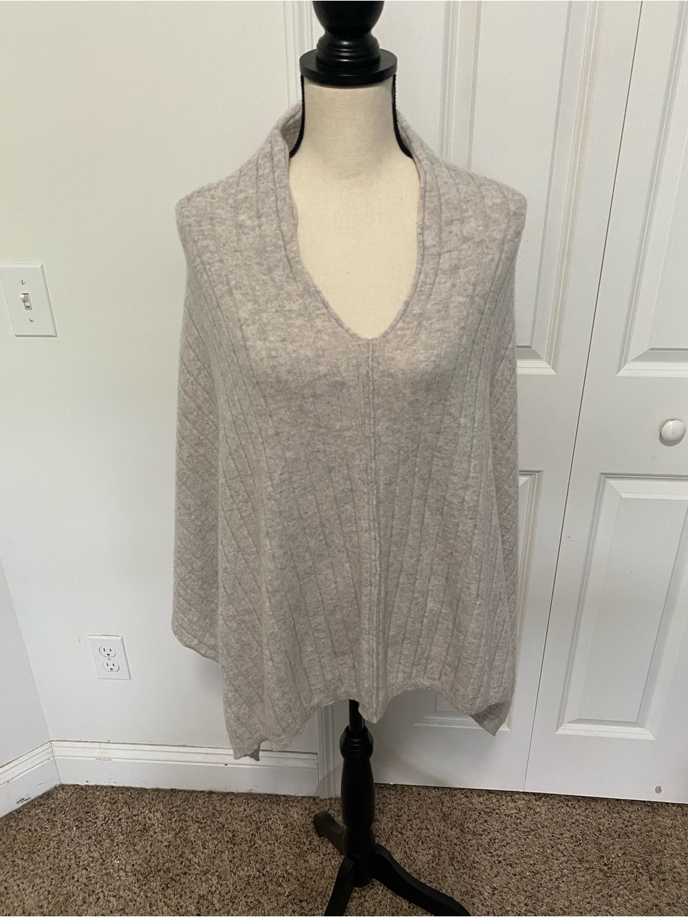 Sundance 100% Cashmere Light Gray Ribbed Poncho Sweater